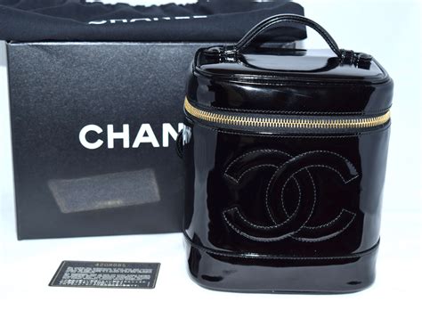 chanel cosmetic vanity bag